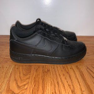 Nike Air Force 1’s Black 6-6.5W 4.5Y